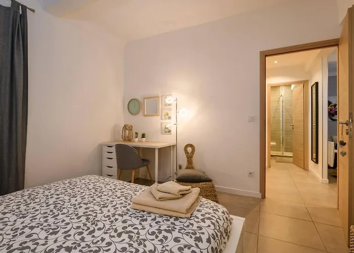 Appartement Le Trendy, Plein Centre Avec Climatisation