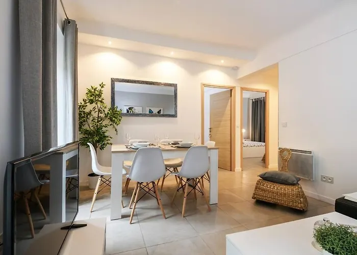 Apartment Le Trendy, Plein Centre Avec Climatisation Nizza